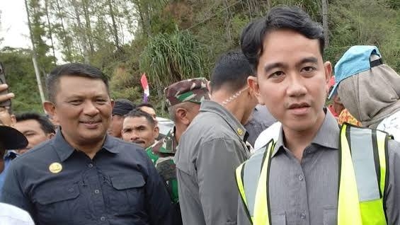 Putusan MK dan Gibran: Kritik Tajam Denny Indrayana Soal Skandal Konstitusi dan Etika Politik