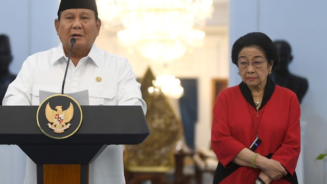 Rocky Gerung Sebut Jokowi Londo Ireng: Pengkhianat Konstitusi yang Picu Dendam Politik Megawati