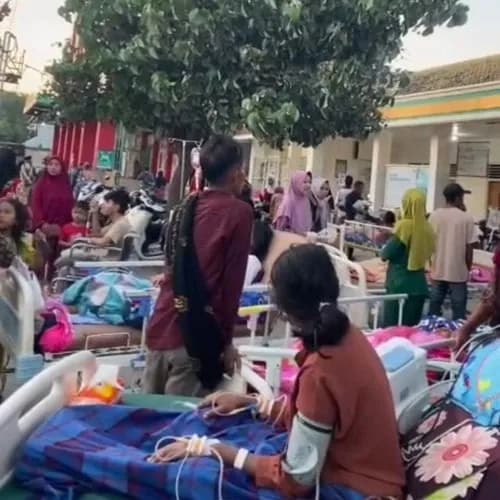 Gempa M 7,7 NTT Guncang Bima: Pasien RS Muhammadiyah Dievakuasi ke Parkiran, Rumah Warga Rusak