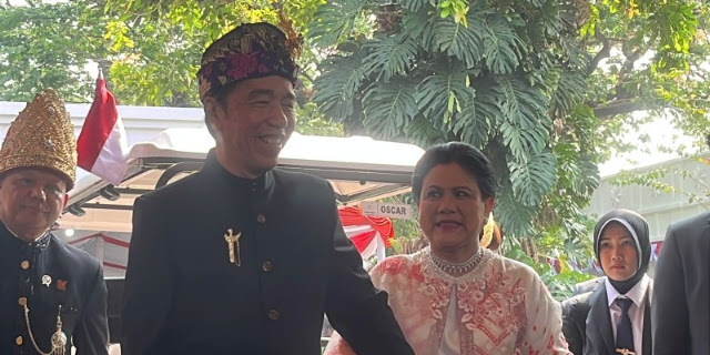 Jokowi Hadir di Upacara HUT ke-81 RI, Satu-Satunya Mantan Presiden yang Datang Langsung ke Istana