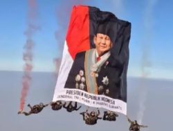 Mensesneg Buka Suara Soal Bendera Raksasa Prabowo di HUT RI: Ini Alasan Sebenarnya di Balik Aksi Spektakuler TNI